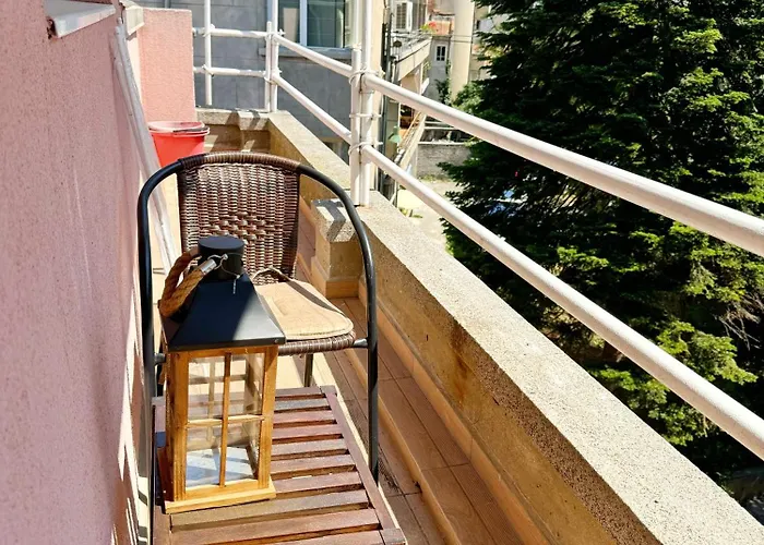 Апартамент Art Vintage Бургас